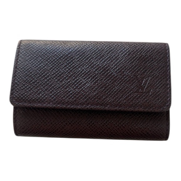 Louis Vuitton Taiga Multiclés 6 key case in Taiga leather